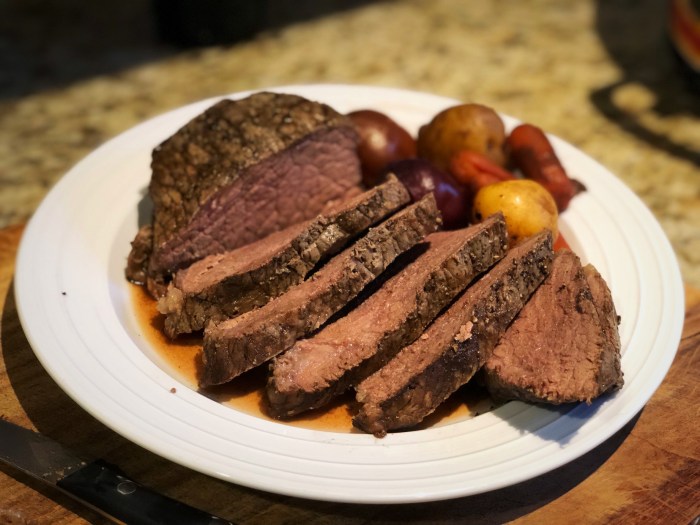 A food handler is slicing roast beef for 6 hours